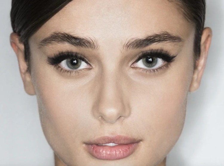 Красиві брови: модне моделювання 2020 року